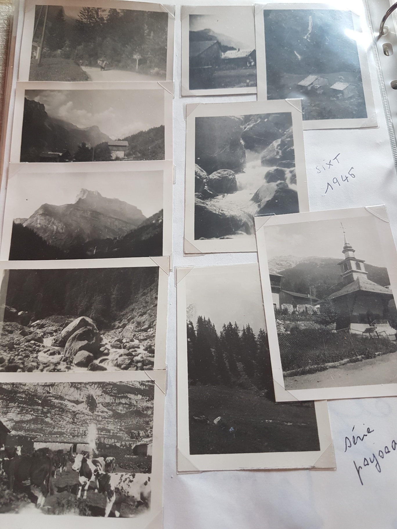 Page légendée « Sixt 1946 » : montagnes, cascade, chapelle et scènes rurales.