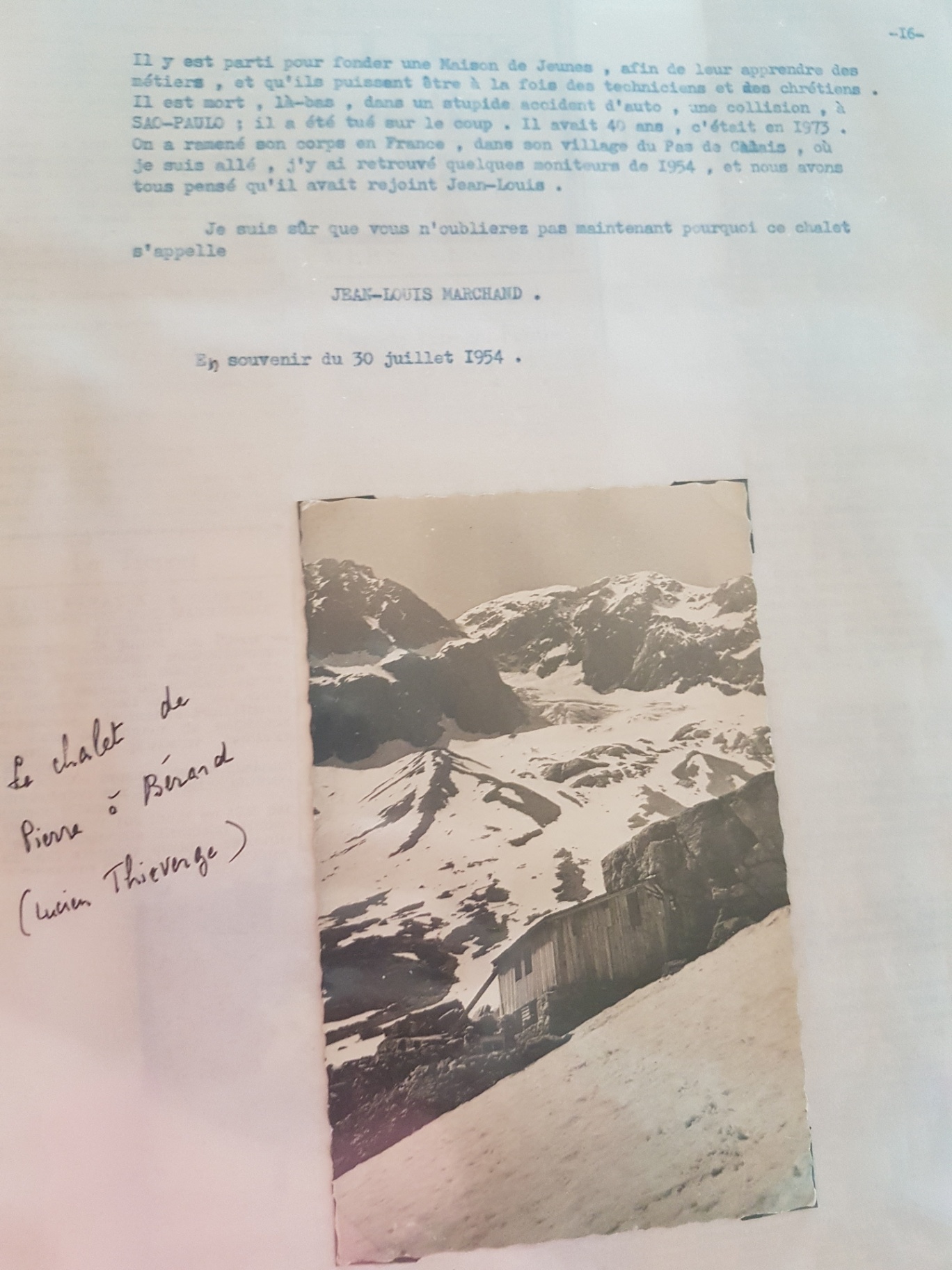 Suite de la causerie : un moniteur séminariste parti au Brésil, puis décédé à São Paulo en 1975 dans un accident de voiture. Il n’est pas nommé. Photo légendée « Le chalet de Pierre à Bérard (Lucien Thievery) », lecture du nom à confirmer, sans date de prise de vue.