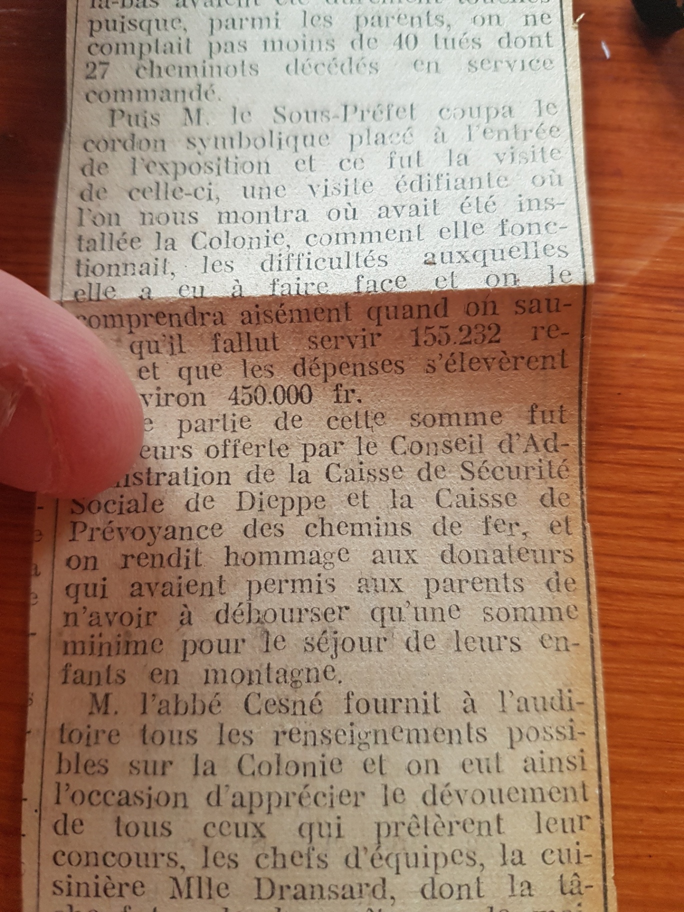 Suite de l’article : dépenses proches de 450 000 francs et soutien des caisses de Sécurité sociale et de Prévoyance des chemins de fer. Certains chiffres sont difficiles à lire.
